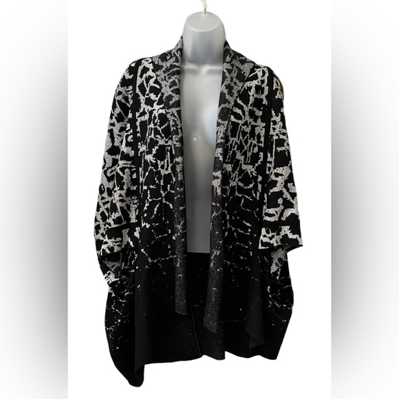 NWT Ming Wang Black Gray Metallic Jacquard Knit Shawl Collar Kimono Sleeve Open - Picture 1 of 8